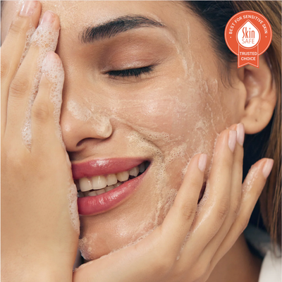 Nettoyant rafraîchissant pour le visage à la niacinamide, à l'acide salicylique et à l'acide glycolique (AHA)
