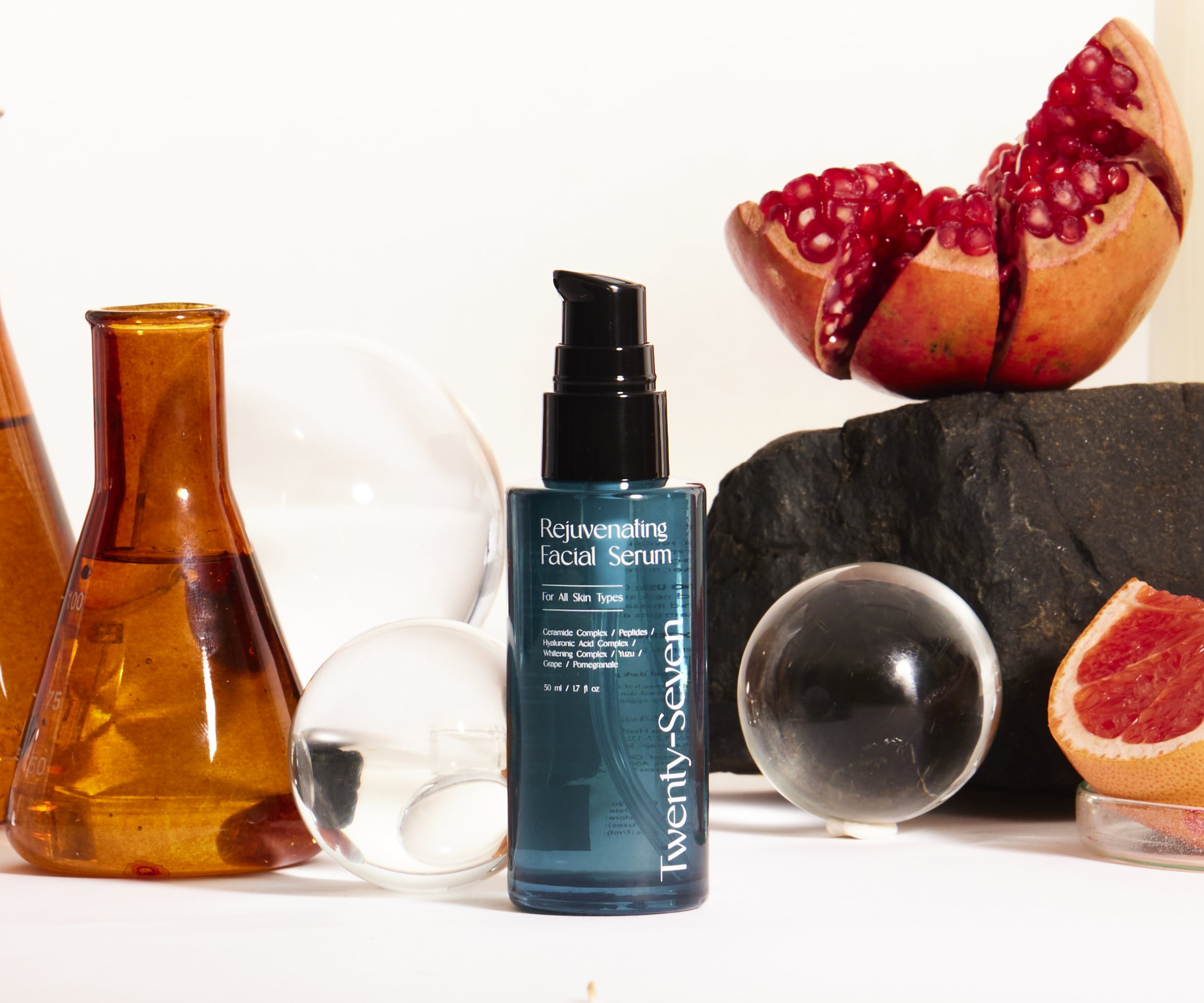 Rejuvenating Facial Serum with Ceramides, Peptides and Hyaluronic Acid Complex